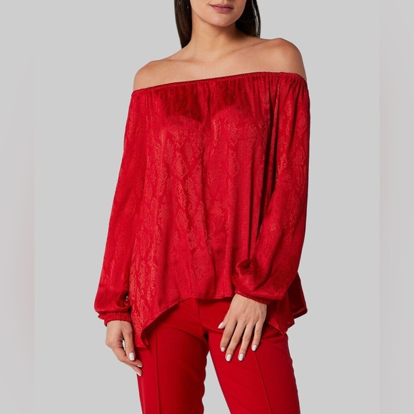 Michael Kors
Size L Hank Hem
Boat Blouse - Picture 1 of 13